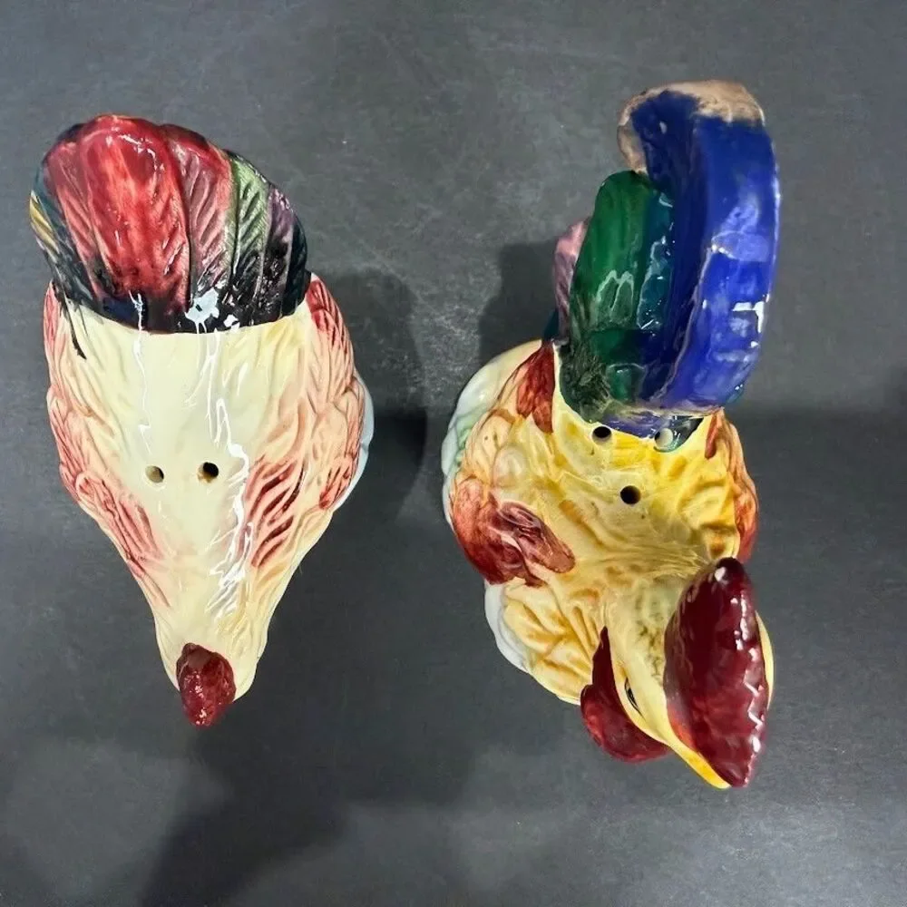 Unbranded rooster hen